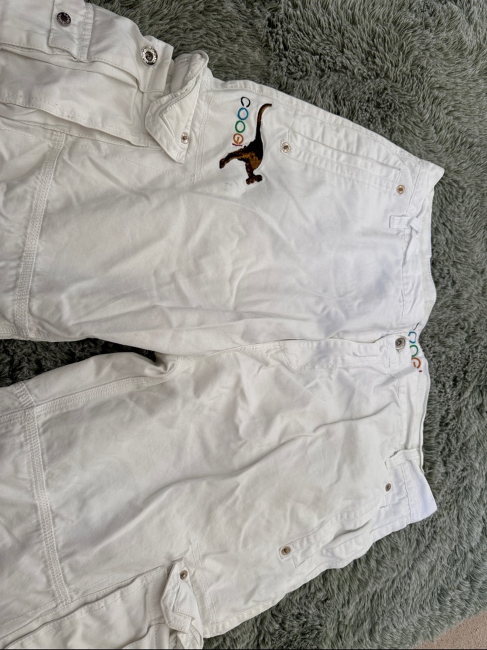 COOGI White Pants with Multicolor Embroidered Logo